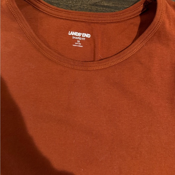 Lands End Tee - Picture 2 of 3